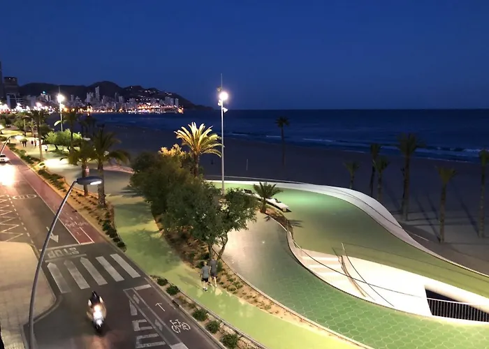 Gr Luxury First Line شقة *